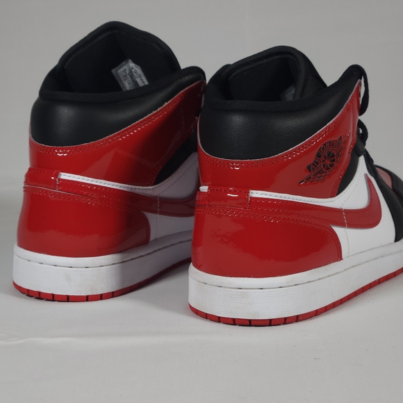 Jordan 1 Mid Patent Bred Size 8.5W/7M - Picture 2 of 5